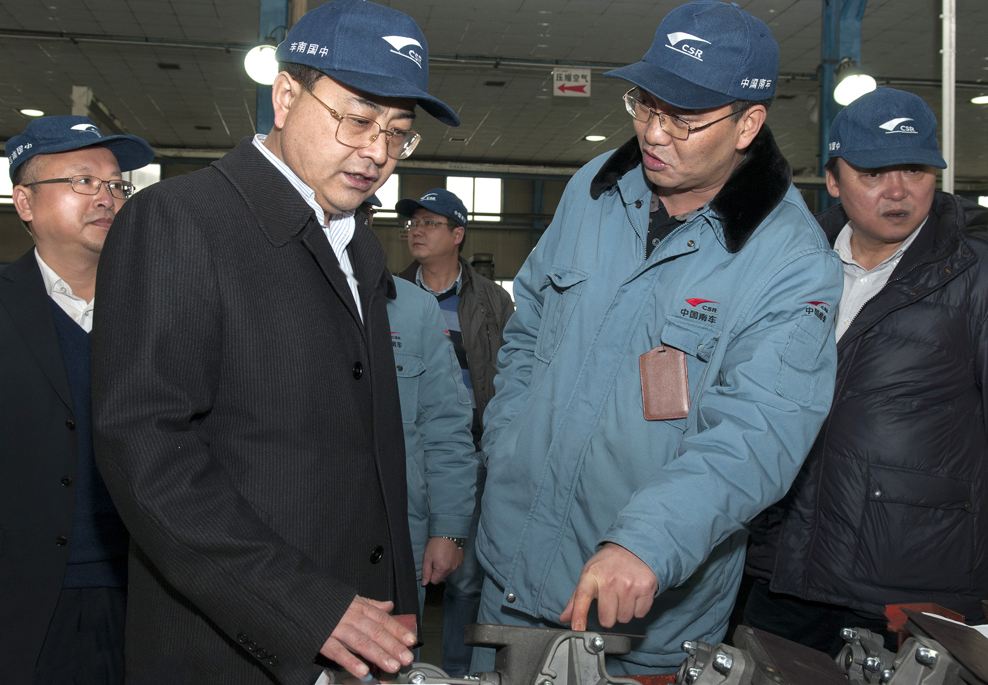 2016年1月中国中车副总裁孙永才来公司考察